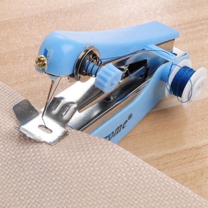 <span class=keywords><strong>Mini</strong></span> surjeteuse manuelle portative Machines à <span class=keywords><strong>coudre</strong></span> bon marché étui à canette bobines fil à main royal <span class=keywords><strong>pour</strong></span> aiguilles - Product Image 6