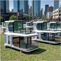 Maison préfabriquée de luxe moderne en acier et verre, cabine capsule spatiale pratique, hébergement mobile écologique, hôtels préfabriqués pour le tourisme