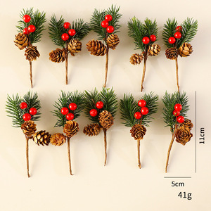 Decoración Navideña al por Mayor: Ramas Artificiales Rojas con Bayas Escarchadas y Congeladas, Hechas a Mano - Product Image 3