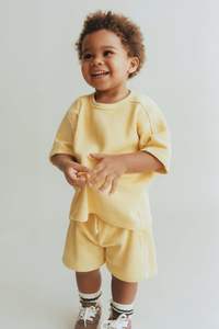 Vêtements d'été pour bébé OEM, ensemble décontracté pour garçon en 2 pièces, t-<span class=keywords><strong>shirt</strong></span> à manches courtes en tricot gaufré et short <span class=keywords><strong>de</strong></span> sport - Product Image 6