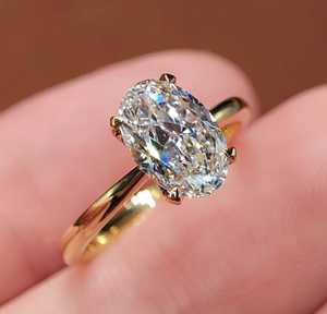 Anillo de Diamante Ovalado de 14K Cultivado en Laboratorio J&C - Product Image 1