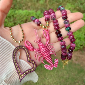 TK-B054 复古紫红色树脂龙虾吊坠项链宝石串珠项链水钻心形项链女士首饰套装 - Product Image 3