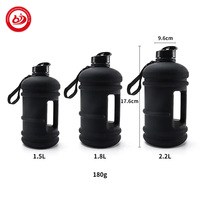 Bouteille d'eau sans BPA cruches d'eau étanches demi-gallon grande capacité Matt cruche à boire personnalisée pour Fitness Gym 2.2 L NOIR