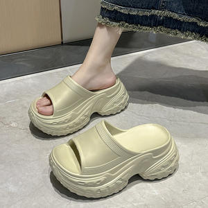 Chaussons doux, antidérapants, élégants, pratiques, à semelle épaisse, confortables et durables, pour l'intérieur et l'extérieur. Chaussons en fourrure. - Product Image 6