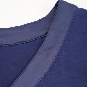 <span class=keywords><strong>T</strong></span>-shirts pour femmes de couleur unie de grande taille <span class=keywords><strong>T</strong></span>-shirts surdimensionnés à col en V avec logo personnalisé <span class=keywords><strong>T</strong></span>-<span class=keywords><strong>shirt</strong></span> en coton 100% bambou - Product Image 3