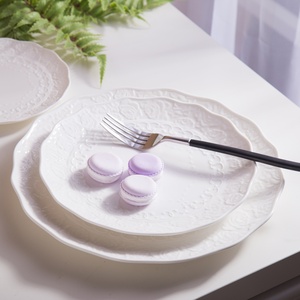 Tấm sứ trắng sang trọng với hoa văn độc đáo lý tưởng cho bộ đồ ăn khách sạn hoặc đám cưới - Product Image 4