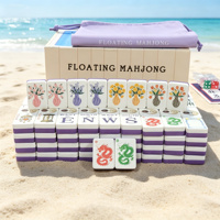 Ensemble de Mahjong flottant américain comprenant des dés blancs, des tuiles de Mahjong flottantes et un tapis flottant, table de Mahjong flottante.
