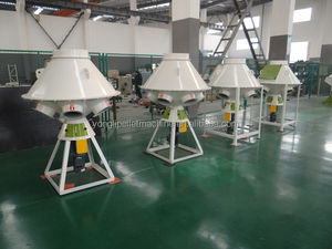 Machines rotatives de <span class=keywords><strong>distributeur</strong></span> d'alimentation de poissons de porc de poulet de Liyang Yongli pour la ferme de <span class=keywords><strong>grain</strong></span> de maïs - Product Image 4