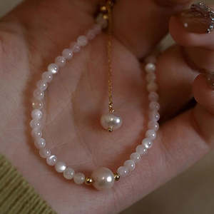 กระเป๋าเปลือกหอยผีเสื้อสีขาว สร้อยข้อมือลูกปัดทอง มุกน้ำจืดธรรมชาติสำหรับเด็กทารกและเด็กเล็ก - Product Image 3