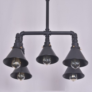 Patina di rame Industriale 5 Luce <span class=keywords><strong>Lampadario</strong></span> <span class=keywords><strong>in</strong></span> Cono Ombra Tubo di <span class=keywords><strong>Ferro</strong></span> <span class=keywords><strong>Battuto</strong></span> Appeso Pendente di Illuminazione Verso Il Basso - Product Image 4