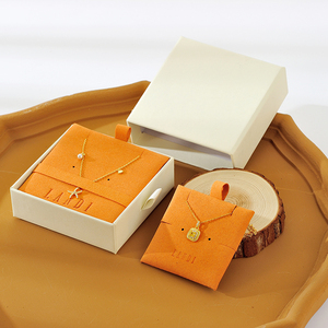 Bolsa de Embalaje para Joyería Promocional, Nueva, de Alta Calidad, Moderna y Única, Bolsa Pequeña para Regalo con Botón para Promociones - Product Image 5