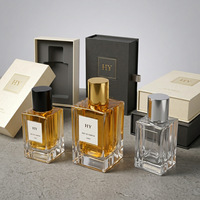 Flacon carré en verre transparent de 50 ml et 100 ml, côtés ondulés, pour parfum, avec bouchon cylindrique nervuré noir, or, argent, imprimé à l'écran, vaporisateur à pompe