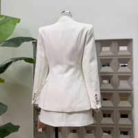 Collection Automne 2026 Luxe Léger : Ensemble Deux Pièces Amincissant avec Veste à Nœud à la Taille et Jupe Mi-longue Moulante