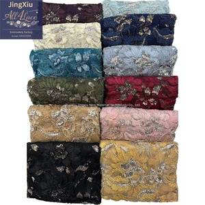 Tela de encaje africana con bordado floral 3D dorado, con cuentas y lentejuelas sobre malla blanca para vestido de novia nigeriano Aso Ebi - Product Image 3
