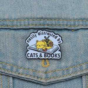 كتاب القط المينا دبوس شارة لطيف القراءة القط المجوهرات هدية لعشاق الكتب القراء المشجعين بالجملة - Product Image 2