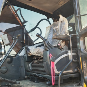 Excavadora Hyundai 220LC-9S de 22 Toneladas de Segunda Mano en Excelente Estado con Motor y Bomba Cummins, en Venta, EPA - Product Image 6