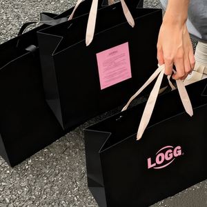 Sac en papier kraft de luxe avec logo personnalisé, impression en relief, poignée en coton, ruban pour emballage alimentaire, cadeaux artisanaux, promotions - Product Image 1