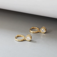 Boucles d'oreilles pendantes CZ plaquées or pour femmes, délicates, serties de pierres rondes, minimalistes, polyvalentes, bijoux fins pour le quotidien, vente en gros