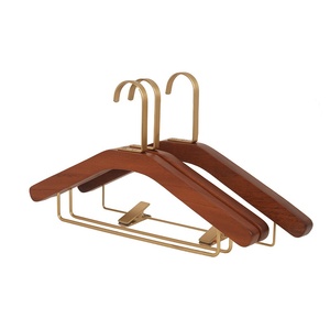 Porte-vêtements <span class=keywords><strong>en</strong></span> <span class=keywords><strong>bois</strong></span> massif noyer noir pour la maison, support antidérapant et sans trace pour chambre à coucher - Product Image 1