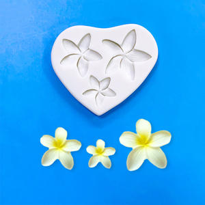 Moules en silicone pour gâteaux en forme de pétales variés : petites marguerites, fleurs de cerisier, frangipaniers, fleurs artificielles séchées et fondant - Product Image 6