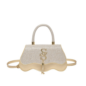 Bolso Bandolera Pequeño Cuadrado de PU de Color Sólido con Letras, Estilo Retro de Moda Nueva de Verano 2026, con Correa Única para Axila, Estilo Occidental Sencillo - Product Image 4