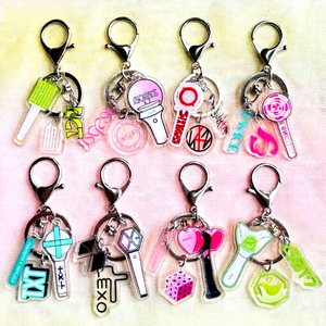 Llaveros de TPE con Celebridades Coreanas Disponibles para Personalización - Product Image 1