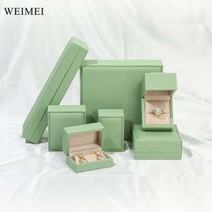 Green PU <b>Leather</b> <b>Jewelry</b> Case Storage Box for Necklaces Pendants Bangles Rings Gift Case - Product Image 3
