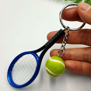 Cadeau de réunion athlétique coloré créatif en forme de boule <span class=keywords><strong>porte</strong></span>-clés mignon <span class=keywords><strong>porte</strong></span>-clés en résine de tennis de raquette <span class=keywords><strong>à</strong></span> <span class=keywords><strong>mon</strong></span> <span class=keywords><strong>fils</strong></span> - Product Image 2