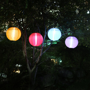 Linterna <span class=keywords><strong>de</strong></span> tela con energía solar LED colgante portátil redonda impermeable para exteriores para acampar, camino, patio, boda - Product Image 2
