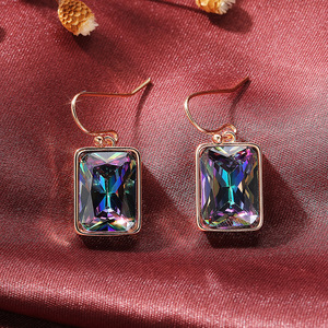 Eleganti Orecchini Pendenti Multicolore con Pietre Scintillanti per Donne, Misteriosi Orecchini Pendenti, Gioielli Regalo all'Ingrosso - Product Image 2