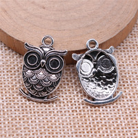 Breloque hibou aux yeux ronds 24x16mm en alliage de zinc argent antique pour remplacement de tirette de fermeture éclair