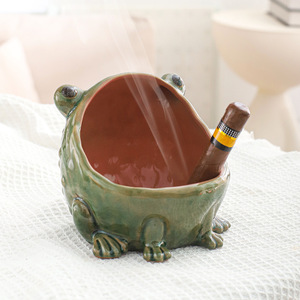 <span class=keywords><strong>Cendrier</strong></span> créatif et original en céramique cuite au bois, en forme de <span class=keywords><strong>grenouille</strong></span> à trois pattes, crapaud doré - Product Image 1