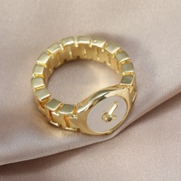 Bague en forme de montre plaquée or et argent, style minimaliste, tendance et affirmée pour femme