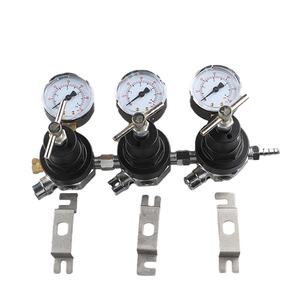 Regulador de cerveza de barril de CO2 de doble calibre Regulador de presión de doble etapa Regulador de kegerator de cerveza de tanque de CO2 con válvula de alivio Be - Product Image 5