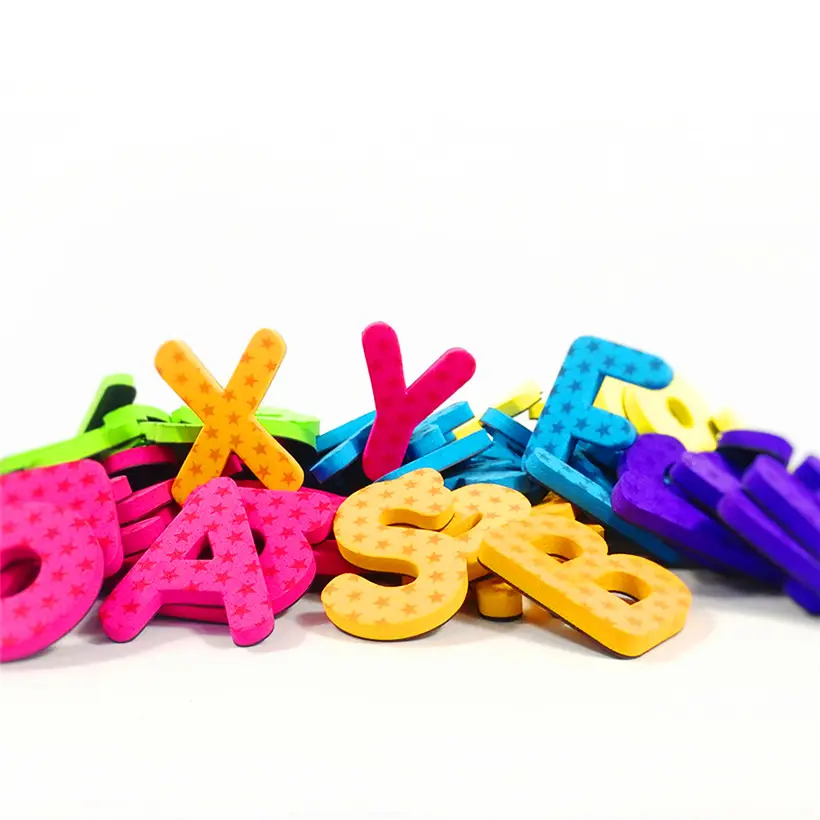 Conception de Logo libre service d'échantillon éducatifs pour enfants jouets en mousse eva magnétique lettre conseil numéros alphabet