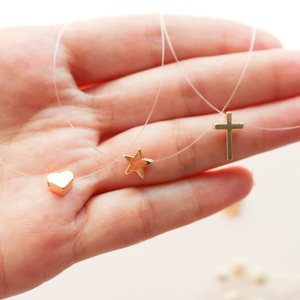 Gargantilla de estrella transparente flotante, hilo de pescar Unisex, collar Invisible de ilusión de corazón - Product Image 2