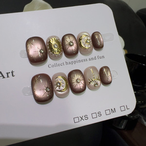 Uñas Postizas Cortas de Lujo Color Mocha Marrón, Diseño Ojo de Gato, Hechas a Mano, con Estrellas y Luna, para Otoño e Invierno, que Iluminan la Piel, Venta al Por Mayor - Product Image 6