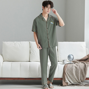 Vêtements de nuit pour hommes, chemises à manches courtes avec <span class=keywords><strong>pantalon</strong></span> long, vêtements de détente classiques, ensemble de <span class=keywords><strong>pyjama</strong></span> en gros - Product Image 1