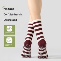 Chaussettes de sport antidérapantes mi-mollet en coton avec logo personnalisé brodé et rayures pour la gym, le fitness, le yoga et le pilates