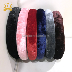 Accessoires d'intérieur de voiture en gros <span class=keywords><strong>Couvre</strong></span>-<span class=keywords><strong>volant</strong></span> <span class=keywords><strong>rose</strong></span> Épaulettes Coussin d'accoudoir <span class=keywords><strong>Couvre</strong></span>-<span class=keywords><strong>volant</strong></span> en <span class=keywords><strong>fourrure</strong></span> de haute qualité - Product Image 3