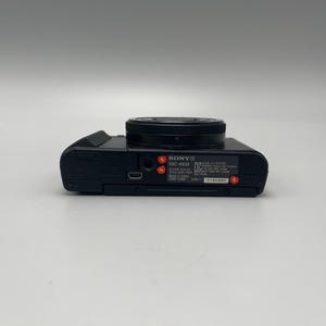 <span class=keywords><strong>Appareil</strong></span> <span class=keywords><strong>photo</strong></span> <span class=keywords><strong>Sony</strong></span> <span class=keywords><strong>DSC</strong></span>-HX99 d'occasion, zoom optique 24-720 mm avec objectif Zeiss, enregistrement vidéo 1080p, 16 MP, qualité A+ - Product Image 2