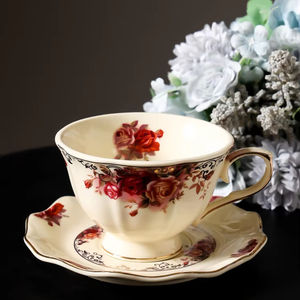 Lelyi anglais rétro haute valeur peint or tasse à café soucoupe européenne vintage rose dentelle <span class=keywords><strong>cour</strong></span> tasse en céramique - Product Image 1