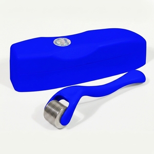 Rouleau Derma à Micro-aiguilles Couleur Personnalisée Bleu Mat Permanent en Titane, Aiguilles de 0,25 mm, Usage Domestique pour la Perte de Cheveux - Product Image 2