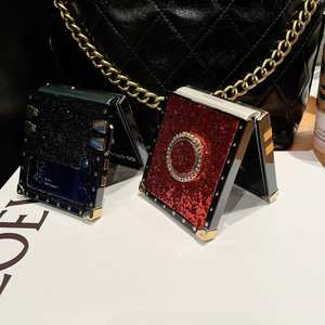 NOUVEAU pour <span class=keywords><strong>Z</strong></span> <span class=keywords><strong>Flip</strong></span> 6/5/<span class=keywords><strong>4</strong></span>/3/7 Étui de téléphone mobile en TPU+PC antichoc avec design luxueux brillant - Product Image 6