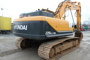 รถขุดตีนตะขาบมือสองจากเกาหลี รุ่น Hyundai 220lc-9s เครื่องยนต์ Yanmar ประสิทธิภาพสูง ปั๊มเกียร์และลูกปืนคุณภาพดี - Product Image 4