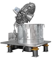Centrífuga de descarga inferior con raspador vertical, especialmente diseñada para materiales inflamables y explosivos de alta viscosidad y granulación fina.