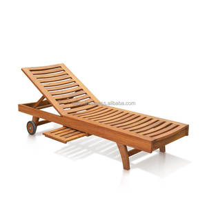 Chaise longue en teck moderne, fabriquée en bois massif et finie avec une couleur d'huile de teck naturelle pour une élégance extérieure contemporaine - Product Image 4