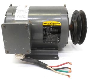 Nuevo Motor Original Listo para Usar M1221t, 1 1/2-.67hp, 1725/1140rpm, 3ph, 182t, Controlador de Programación PLC - Product Image 1