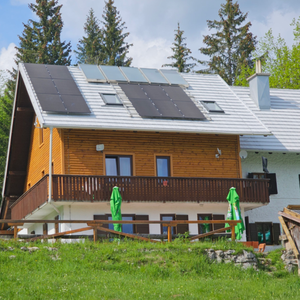 Système d'énergie solaire hors réseau 3 kVA avec batterie lithium murale 24 V, kit de système solaire hybride 5 kW à montage au sol, système solaire 15 kW - Product Image 1