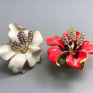 Light Luxury Polished Cabinet and <strong>Drawer</strong> Alloy Handles with <strong>Diamond</strong> Inlaid Art Flower Design Furniture Accessories - Product Image 3